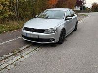 Gebraucht VW Jetta 105 PS (77 kW) 2012 Silber Limousine