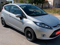 Gebraucht Ford Fiesta 81 PS (59 kW) 2012 Silber Kleinwagen