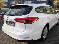 Gebraucht Ford Focus Trend 86 PS (63 kW) 2019 Weiß Limousine