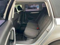 Gebraucht VW Passat 105 PS (77 kW) 2011 Silber Kombi