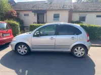 Usado Citroën C3 Exclusive 109 CV (80 kW) 2005 Plateado Berlina
