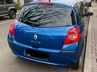 Gebraucht Renault Clio II 75 PS (55 kW) 2008 Blau Kleinwagen