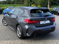 gebraucht BMW 118 i M Sport Navi LED RFK HUD DAB 17'' GRA Alarm