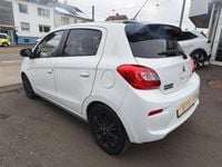 Gebraucht Mitsubishi Space Star Diamant Edition 80 PS (58 kW) 2020 Weiß Limousine