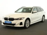 Gebraucht BMW 320e 204 PS (150 kW) 2022 Alpinweiss iii Kombi
