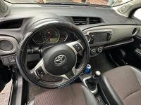 Gebraucht Toyota Yaris 100 PS (73 kW) 2012 Schwarz Kleinwagen