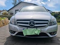 Gebraucht Mercedes B180 122 PS (89 kW) 2012 Silber Van / Kleinbus