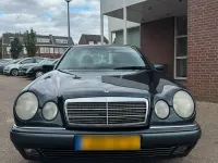 Gebraucht Mercedes E320 220 PS (161 kW) 1997 Blau Limousine
