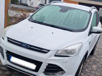Gebraucht Ford Kuga Titanium 150 PS (110 kW) 2016 Weiß SUV
