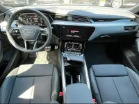 Gebraucht Audi Q8 e-tron Advanced 300 kW (408 PS) 2023 Grau SUV