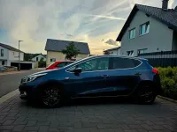Gebraucht Kia Ceed Spirit 128 PS (94 kW) 2013 Blau Kleinwagen