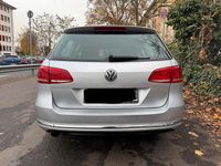 Gebraucht VW Passat 122 PS (89 kW) 2011 Limousine
