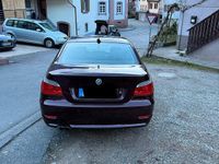 Gebraucht BMW 525 218 PS (160 kW) 2008 Rot Limousine