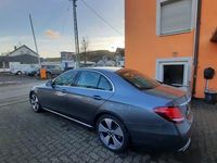 Gebraucht Mercedes E220 194 PS (142 kW) 2019 Grau Limousine