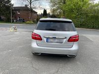 Gebraucht Mercedes B160 90 PS (66 kW) 2017 Silber Van / Kleinbus