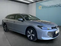 Gebraucht VW Passat 150 PS (110 kW) 2025 Silber Kombi