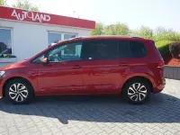 Gebraucht VW Touran Active 150 PS (110 kW) 2023 Rot Van / Kleinbus
