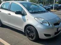 Gebraucht Toyota Yaris 99 PS (72 kW) 2012 Silber Kleinwagen