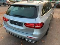 Gebraucht Mercedes E220 Avantgarde 192 PS (141 kW) 2022 Silber Limousine