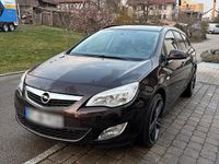 Gebraucht Opel Astra 140 PS (102 kW) 2012 Braun Kombi