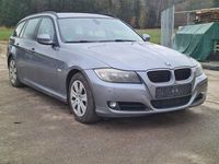 Gebraucht BMW 318 Comfort Edition 143 PS (105 kW) 2011 Grau Kombi