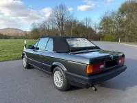Gebraucht BMW 318 Cabriolet 113 PS (83 kW) 1991 Schwarz Cabrio