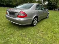 Gebraucht Mercedes E220 170 PS (125 kW) 2007 Gold Limousine