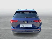 Gebraucht VW Golf VIII Life 110 PS (80 kW) 2022 Blau Kombi