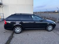 Gebraucht Skoda Octavia 105 PS (77 kW) 2012 Schwarz Limousine