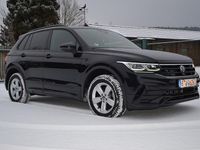 Gebraucht VW Tiguan R-line 150 PS (110 kW) 2023 Schwarz SUV