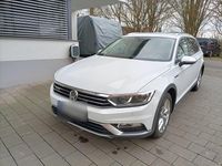 Gebraucht VW Passat Alltrack 190 PS (139 kW) 2017 Weiß Kombi