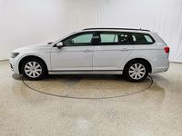 Gebraucht VW Passat Conceptline 150 PS (110 kW) 2022 Gletscherweiß metallic Kombi