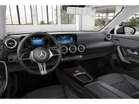 Gebraucht Mercedes CLA180 Advanced Plus 136 PS (100 kW) 2025 Grau / mountaingrau (metallic) Kombi