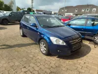 Gebraucht Kia Ceed LX 109 PS (80 kW) 2008 Blau Kleinwagen