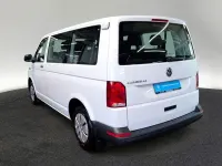 Gebraucht VW Caravelle Trendline 110 PS (80 kW) 2022 Candyweiß Van