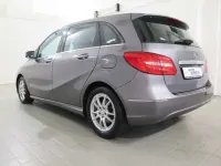 Gebraucht Mercedes 180 122 PS (89 kW) 2012 Mountaingrau  met. (metallic) Limousine