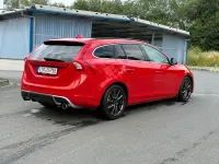 Gebraucht Volvo V60 200 PS (147 kW) 2011 Rot Kombi