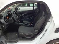 Gebraucht Smart ForTwo Coupé 60 kW (82 PS) 2022 Tridion sicherheitszelle in weiß Coupé