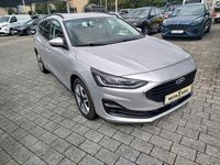 Używany Ford Focus Cool & Connect 125 KM (91 kW) 2022 Srebrny Sedan/Limuzyna