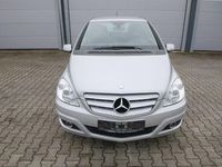 Gebraucht Mercedes B180 109 PS (80 kW) 2008 Silber Van / Kleinbus