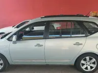 Gebraucht Kia Carens 140 PS (102 kW) 2006 Blau Van / Kleinbus
