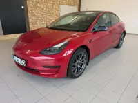 Käytetty Tesla Model 3 Standard Range 219 kW (299 HP) 2023 Punainen Sedan