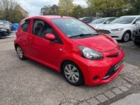 Gebraucht Toyota Aygo Cool 68 PS (50 kW) 2013 Rot Kleinwagen