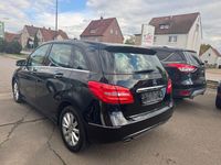Gebraucht Mercedes B180 122 PS (89 kW) 2011 Schwarz Van / Kleinbus