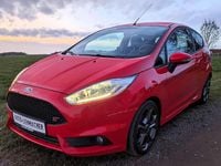 Używany Ford Fiesta ST 182 KM (133 kW) 2016 Czerwony Hatchback