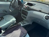 Second-hand Citroën C3 60 CP (44 kW) 2003 Negru Hatchback