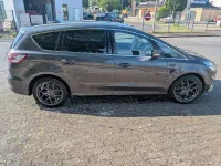 Gebraucht Ford S-MAX Titanium 190 PS (139 kW) 2020 Grau Van / Kleinbus