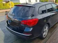 Używany Opel Astra Active 140 KM (102 kW) 2014 Czarny Kombi