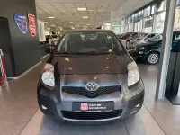 Gebraucht Toyota Yaris Life 101 PS (74 kW) 2011 Grau Kleinwagen