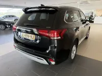 Gebraucht Mitsubishi Outlander P-HEV 135 PS (99 kW) 2021 Schwarz SUV